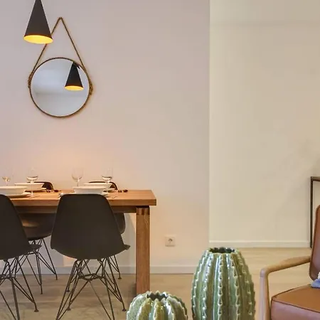 Cozy 2 Bedroom Near Campo Pequeno
