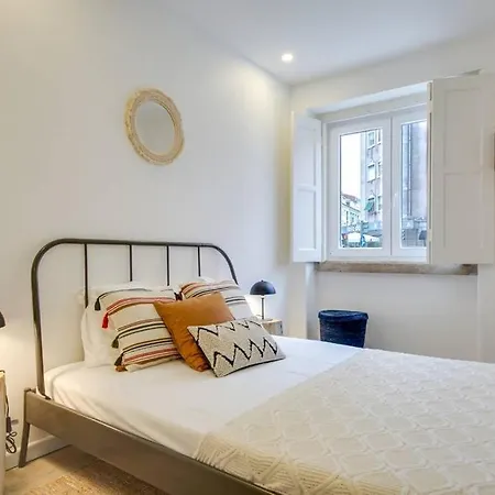 Cozy 2 Bedroom Near Campo Pequeno Apartment Lisbon