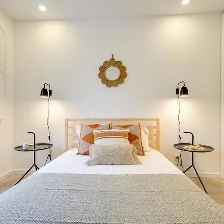 アパート Cozy 2 Bedroom Near Campo Pequeno リスボン